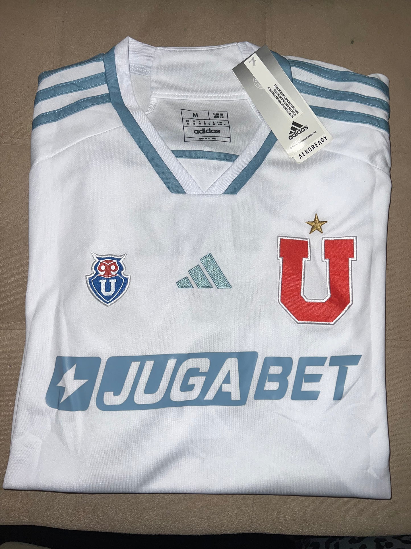 Camiseta U de Chile visita Blanca 2024